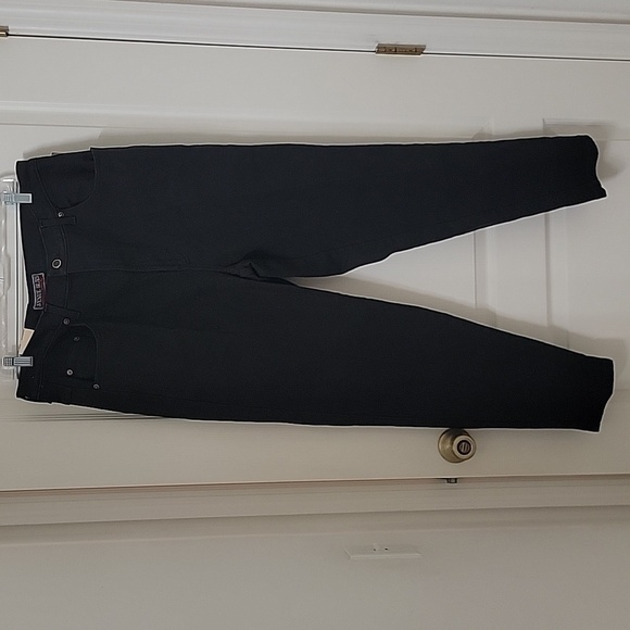 Avenue Blues. Black Jeans, Size 18 Average.  Stretch.  NEW with Tag - Picture 11 of 14
